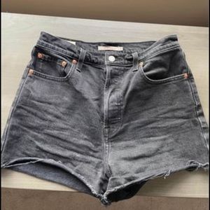 Levi’s Ribcage Shorts black size 29